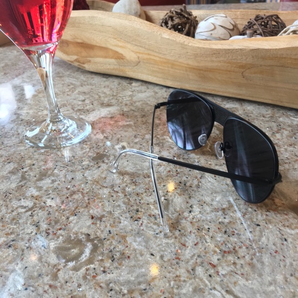 “Simone” Oversized Glam Aviators - Picture 3 of 5